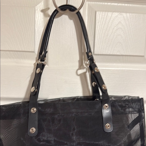 Elegant Black Tote Bag - Picture 2 of 11